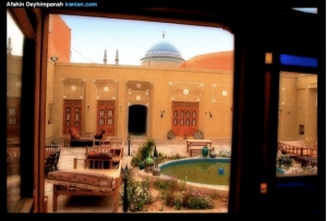 A beautiful garden in the city of Yazd, Iran (image courtesy of Afshin Deyhimpanah www.iranian.com).